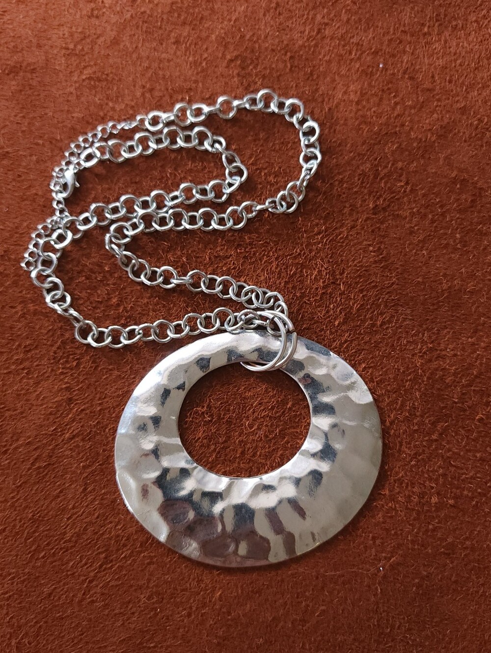Y2K Hammered Silver Tone Circle Pendant Necklace Modernist Boho Chic Statement